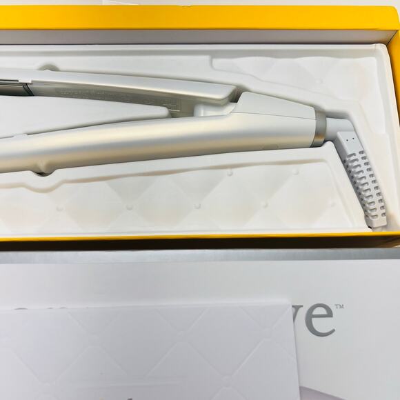 Drybar Reserve Vibrating Styling Iron, New in Box - Picture 4 of 5